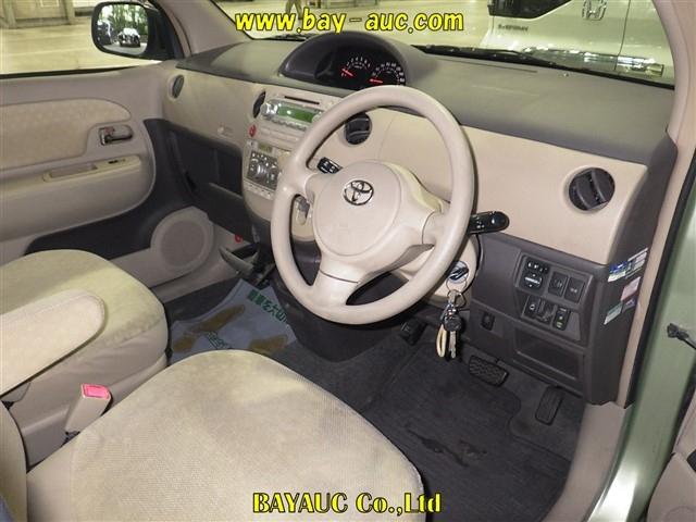 TOYOTA SIENTA 2009