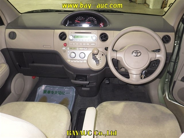 TOYOTA SIENTA 2009
