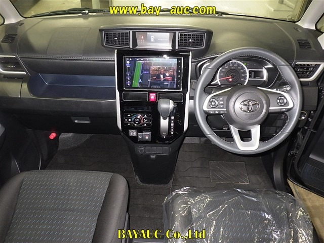 TOYOTA ROOMY 2024