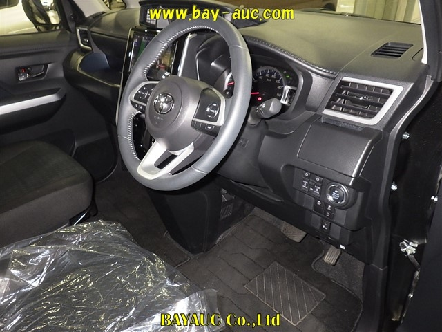 TOYOTA ROOMY 2024