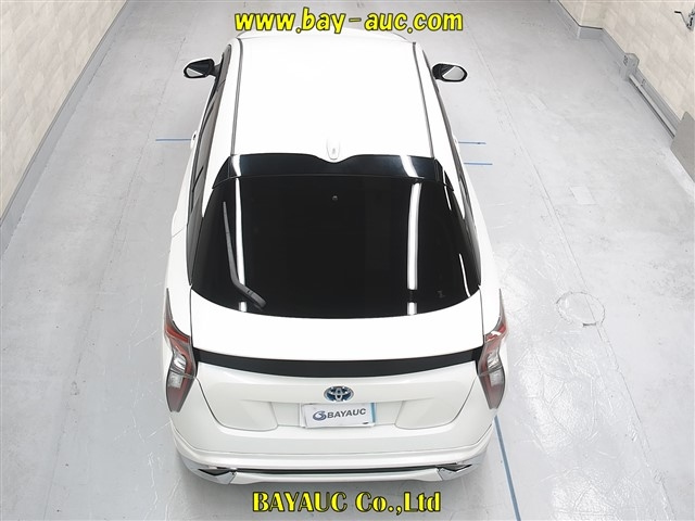 TOYOTA PRIUS 2016