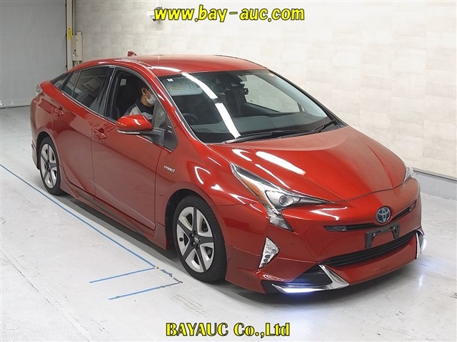 TOYOTA PRIUS 2016