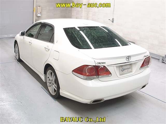 TOYOTA CROWN 2013
