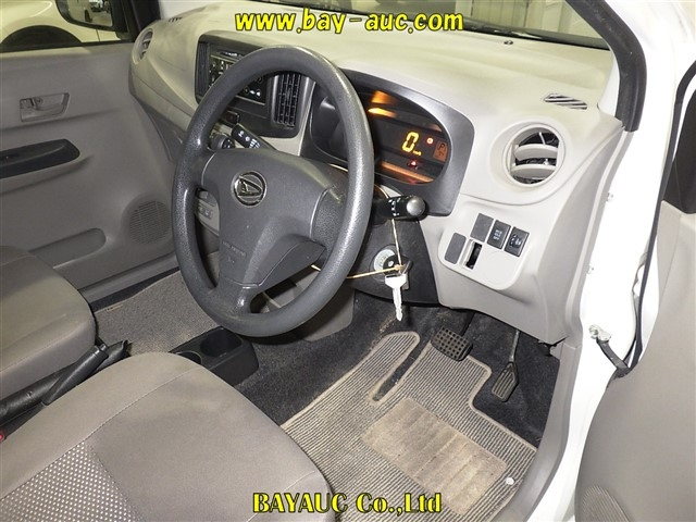 DAIHATSU MIRA E S 2014