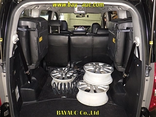 TOYOTA NOAH 2011