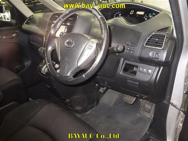 NISSAN SERENA 2012