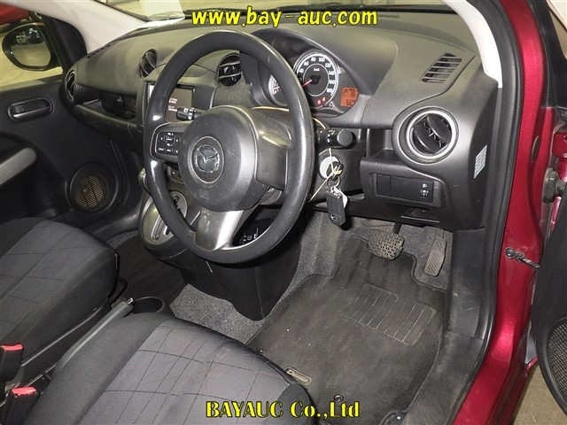 MAZDA DEMIO 2013