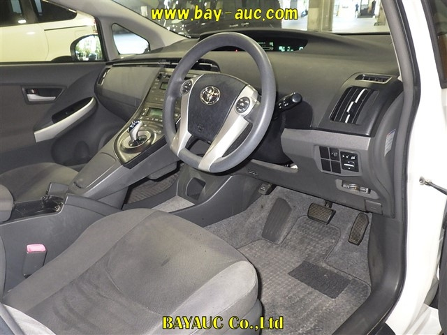 TOYOTA PRIUS 2011