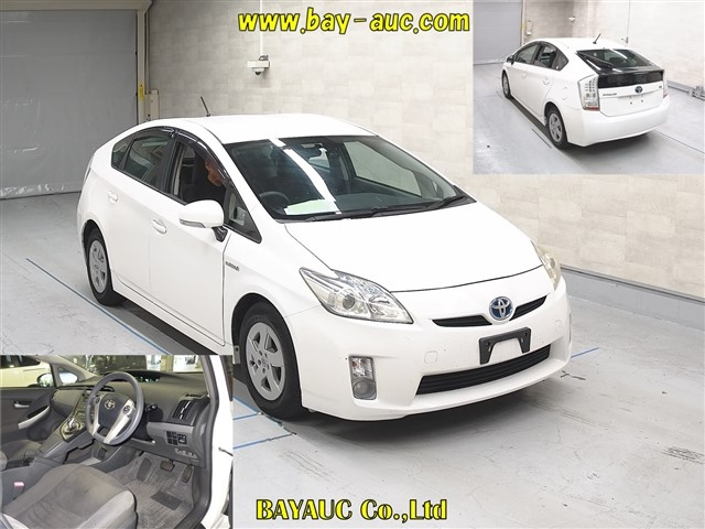 TOYOTA PRIUS 2011