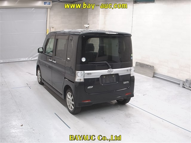 DAIHATSU TANTO 2012