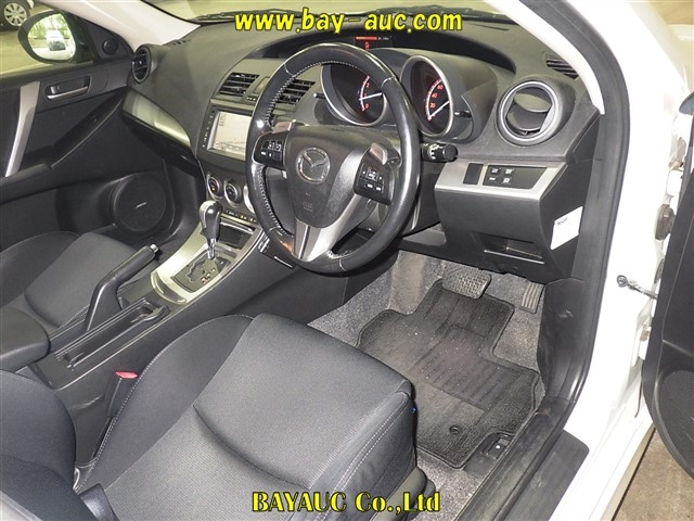 MAZDA AXELA 2009