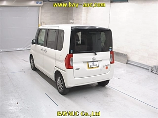 DAIHATSU TANTO 2015