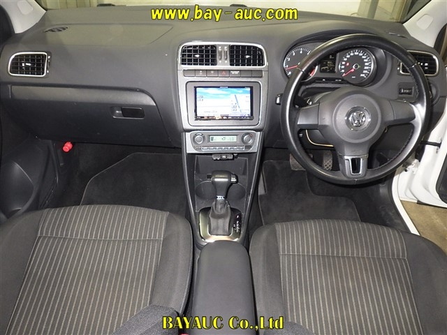VOLKSWAGEN POLO 2010