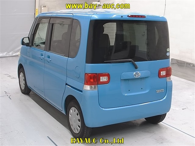 DAIHATSU TANTO 2008