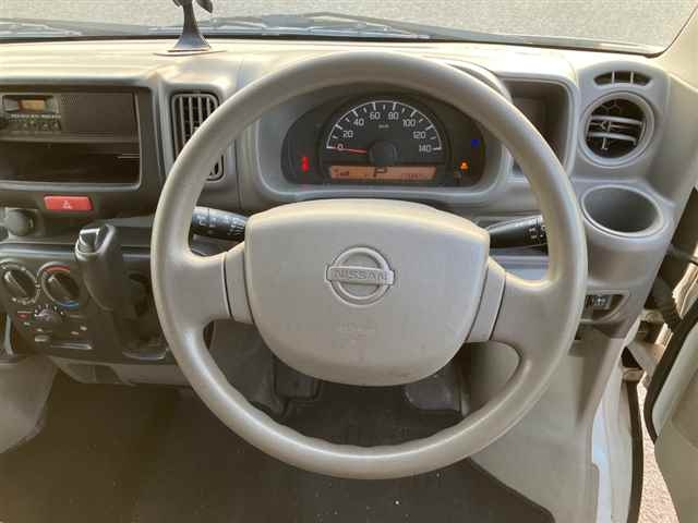 NISSAN CLIPPER VAN 2015