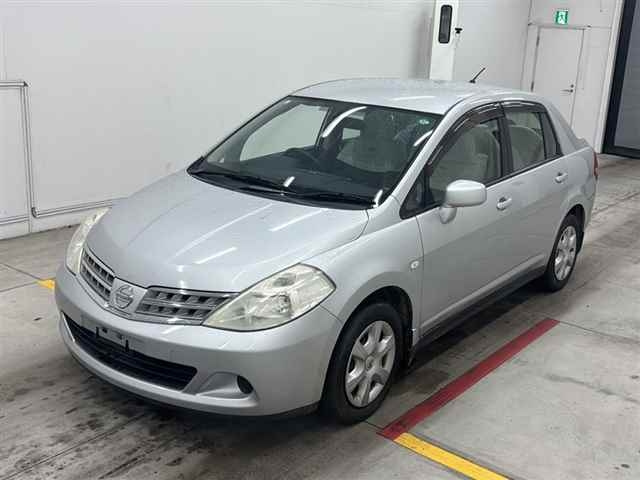 NISSAN TIIDA LATIO 2009
