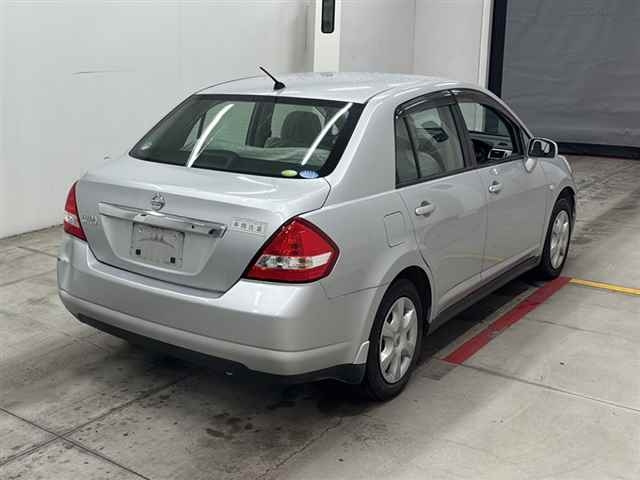 NISSAN TIIDA LATIO 2009