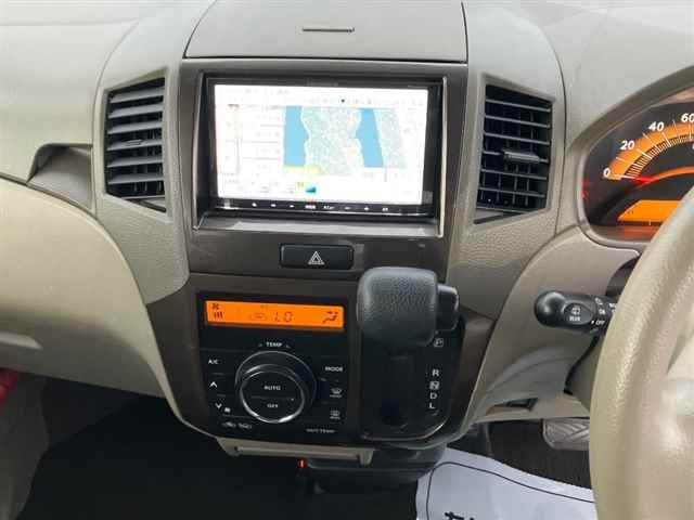 NISSAN ROOX 2012