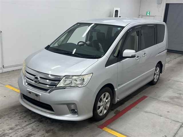 NISSAN SERENA 2013