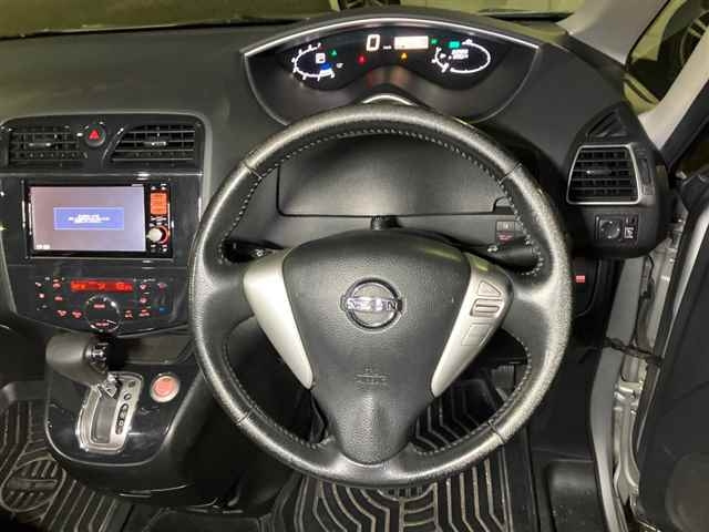 NISSAN SERENA 2013