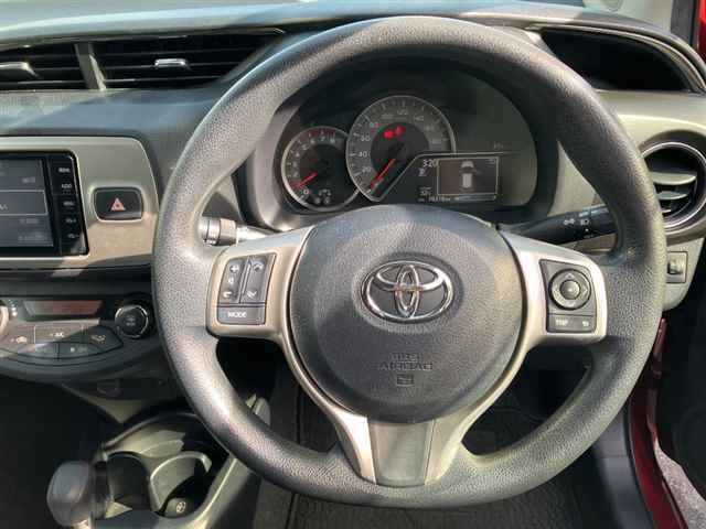 TOYOTA VITZ 2014