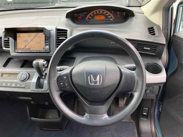 HONDA FREED 2009