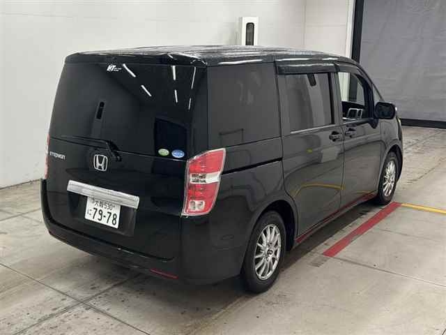 HONDA STEP WAGON 2011