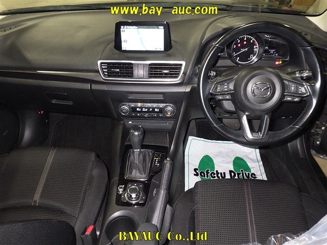 MAZDA AXELA 2016