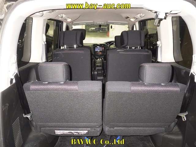 NISSAN SERENA 2012