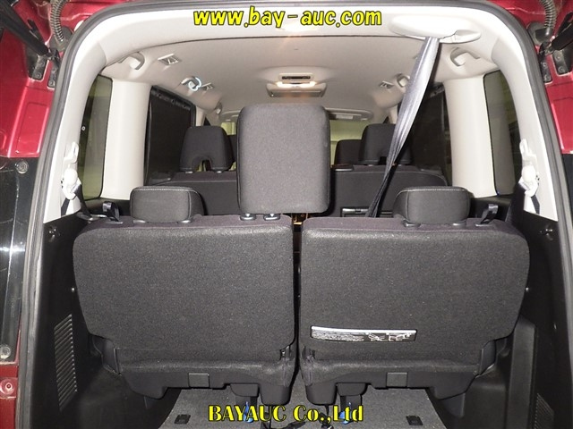 NISSAN SERENA 2018
