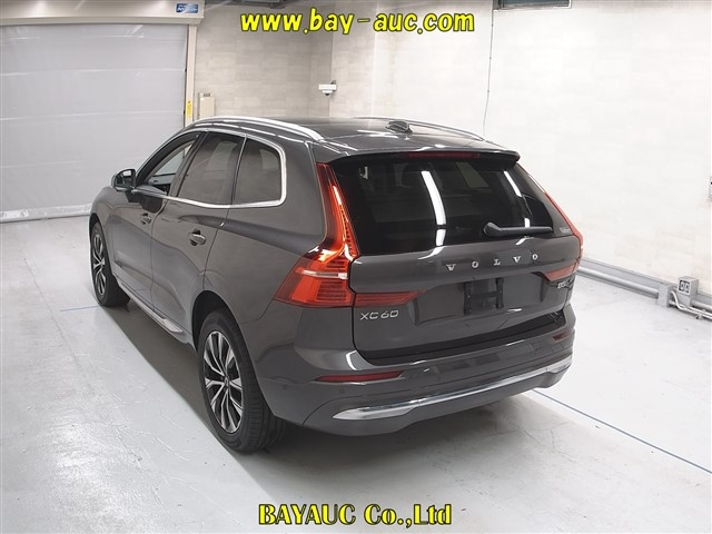 VOLVO XC60 2022