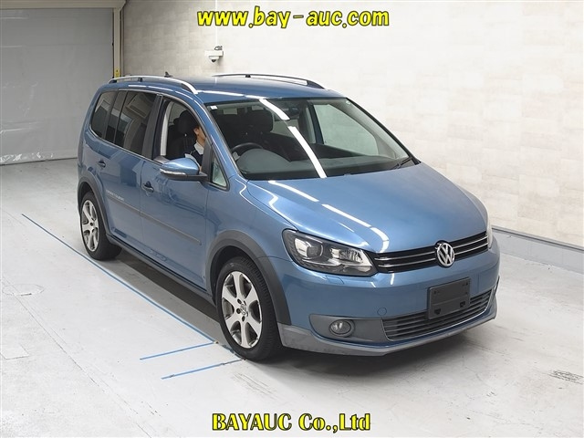 VOLKSWAGEN GOLF TOURAN 2013
