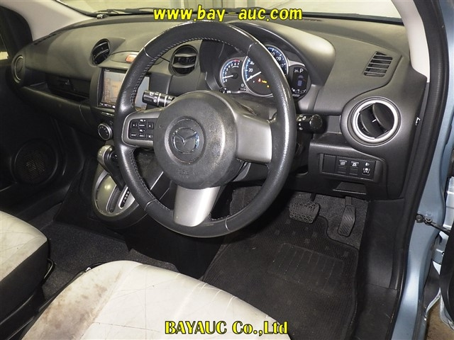 MAZDA DEMIO 2011