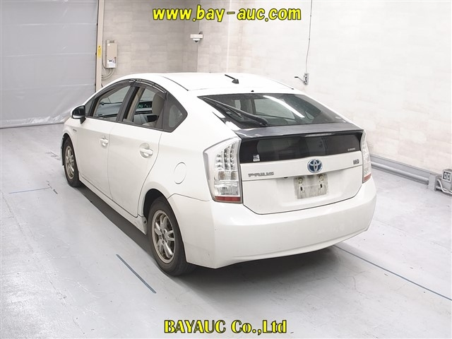 TOYOTA PRIUS 2010