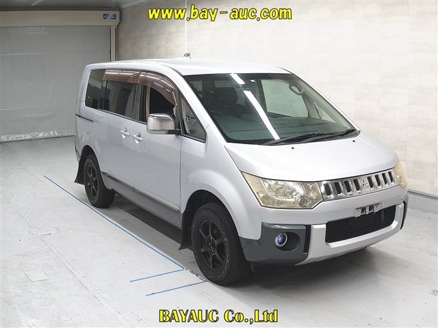 MITSUBISHI DELICA D5 2008