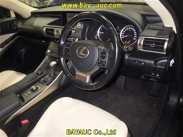 LEXUS IS 2016