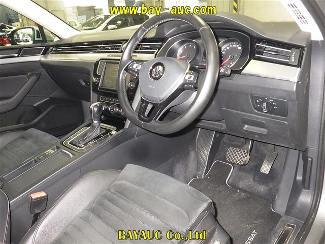 VOLKSWAGEN PASSAT 2017