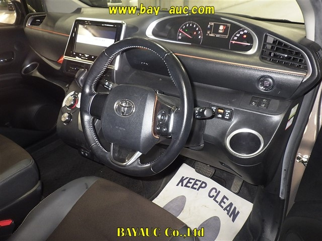 TOYOTA SIENTA 2020