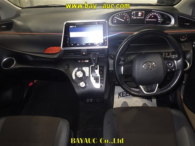 TOYOTA SIENTA 2020