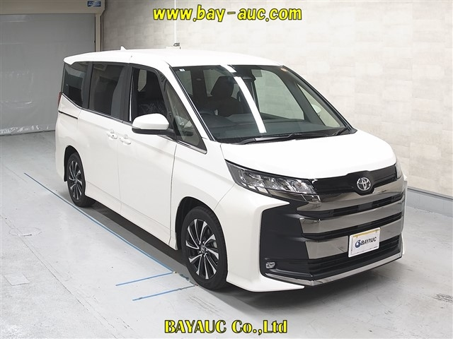TOYOTA NOAH 2025