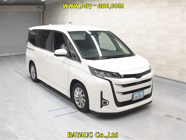 TOYOTA NOAH 2024