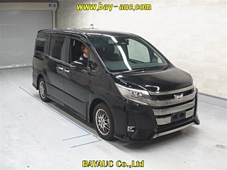 TOYOTA NOAH 2020