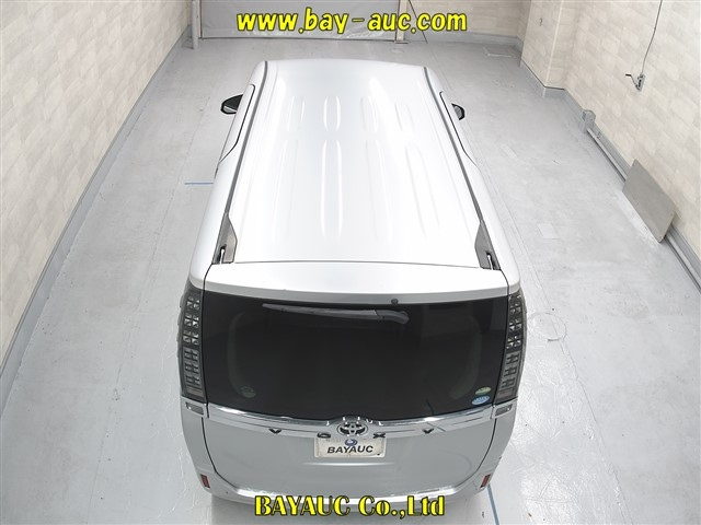 TOYOTA VOXY 2015