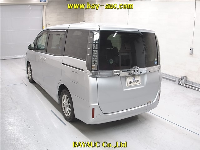 TOYOTA VOXY 2015