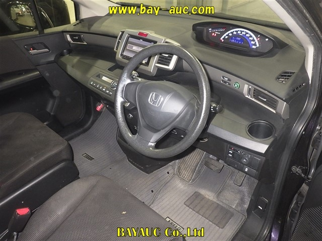 HONDA FREED 2012