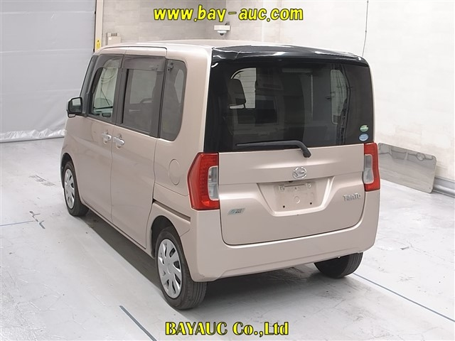 DAIHATSU TANTO 2014