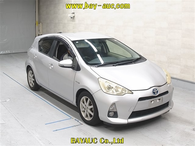 TOYOTA AQUA 2012