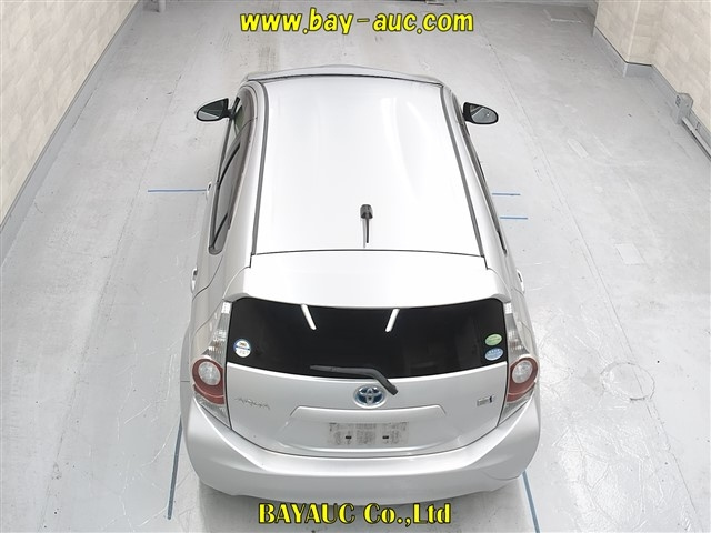 TOYOTA AQUA 2012
