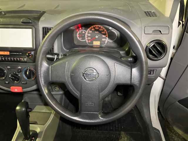 NISSAN AD 2010