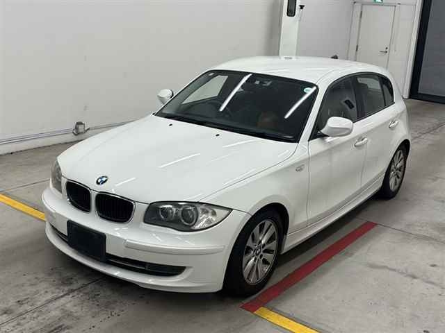 BMW 1 SERIES 2011